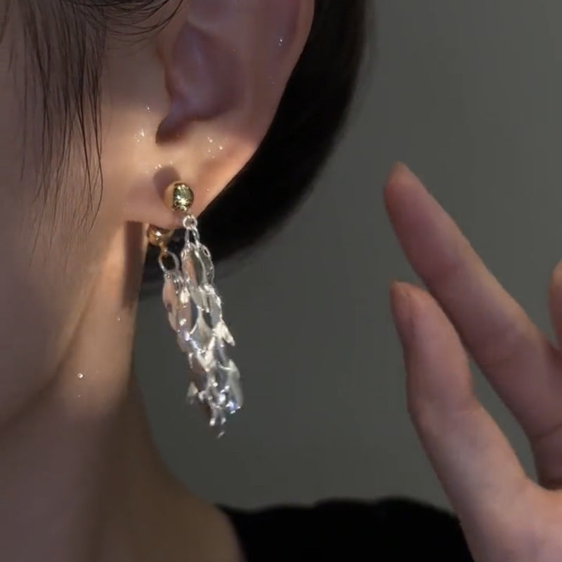 Women's Fashionable Mid-length Leaf Earrings